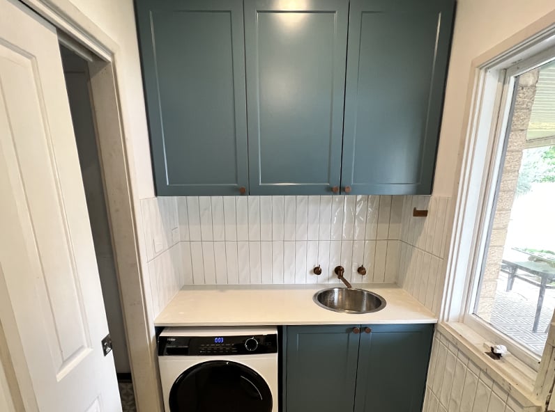 Laundry Renovation Ideas for Better Storage & Functionality